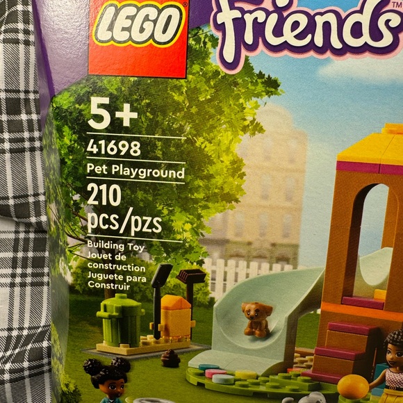 LEGO Friends Pet Playground 41698 Building Kit 210 Pieces, 2022 New Sealed - Picture 4 of 14